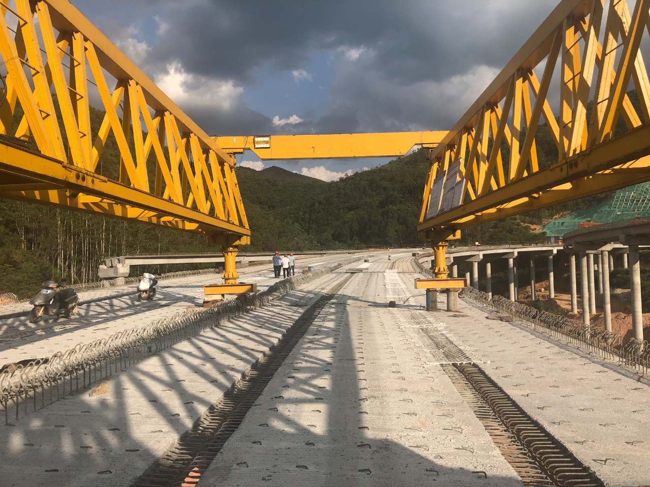 公鐵兩用架橋機(jī)的運輸及其要求